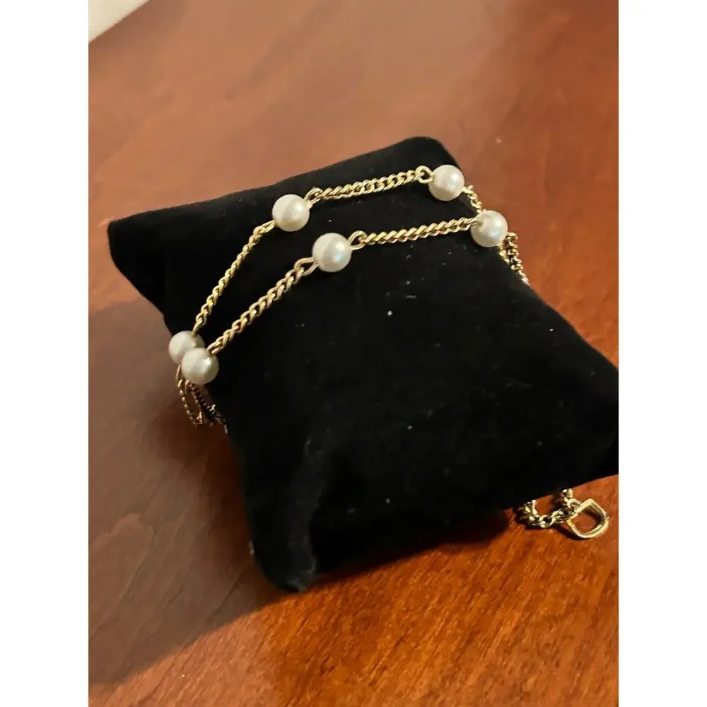 TWO ROWS OF FAUX PEARLS ON 7 inch GOLD TONE CHAINS